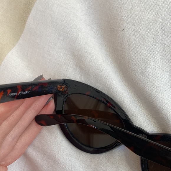 Tortoise Shell Cat Eye Sunglasses - Picture 2 of 4